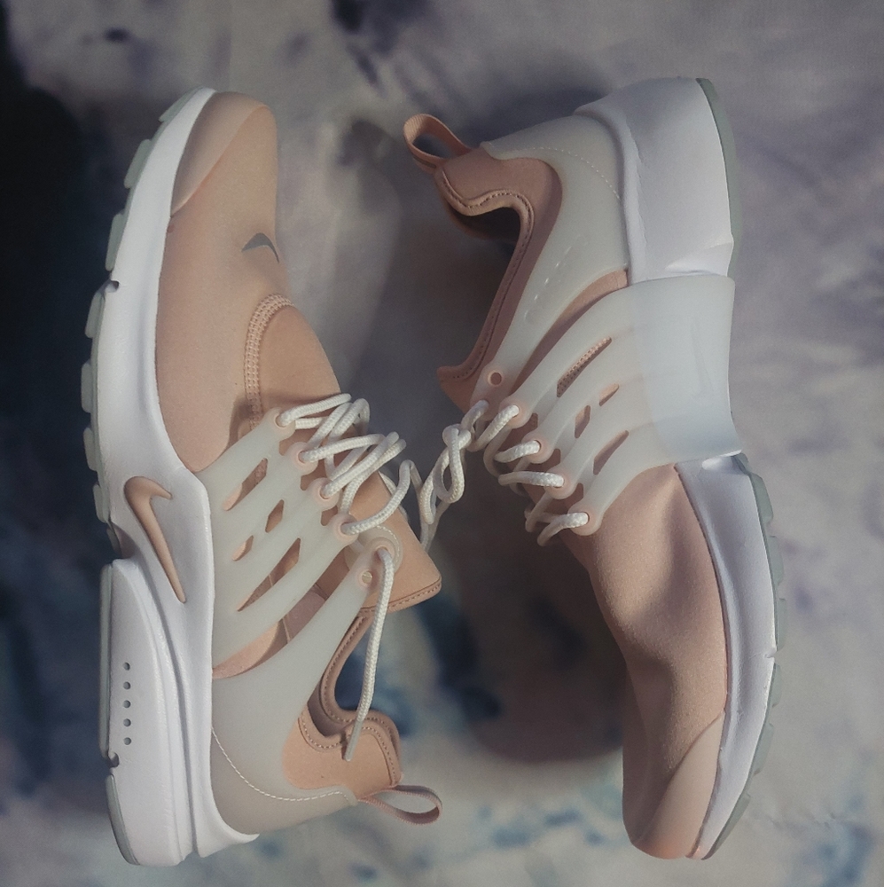 Nike Presto Pink & White